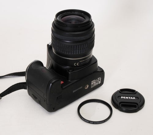 Pentax digital systemkamera K-x med två objektiv