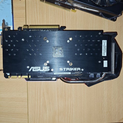 **Sällsynt kort**ROG Striker Platinum matrix GTX 760 4GB