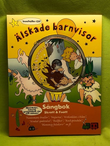 Älskade barnvisor [med CD] sångbok : Skratt & Fnatt : med noter, ackord, greppta