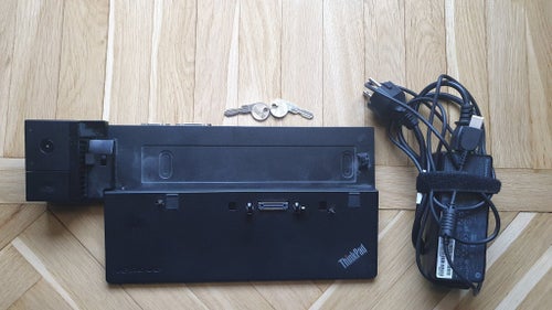 Lenovo thinkpad pro dock ( obs!! Läs annonsen) ej testats Med dator