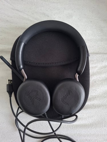 Jabra Evolve2 40 headset med originalfodral