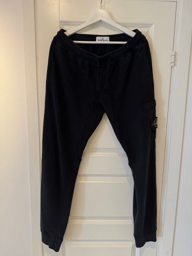 Stone Island Svarta sweatpants mjukisbyxor, storlek L