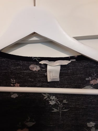 H&M svart topp, storlek L