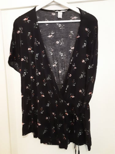 H&M svart topp, storlek L