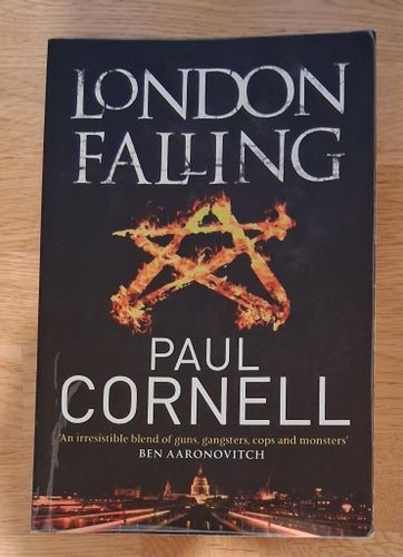 London Falling av Paul Cornell 2013/Engelska