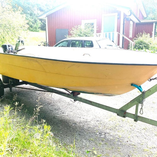 Motorbåt Ryds med sjösättningsvagn