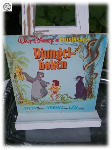 Djungelboken Walt Disney´s musiksaga finns dessvärre ingen CD endast bok