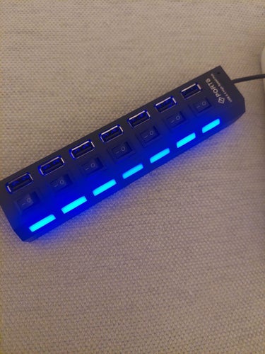 Mini-USB 2.0 High Speed Hub med 7 portar och individuella strömbrytare
