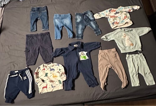 Klädpaket baby, storlek 68 – 11 plagg