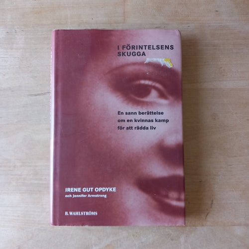 I Förintelsens Skugga, av Irene Gut Opdyke och Jennifer Armstrong