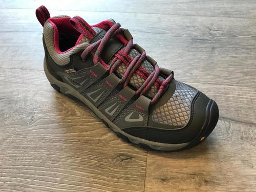 Keen Oakridge vandringssko i strl 37,5 Nu 699kr ord 1400kr Utan kartong