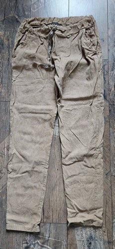 Beige byxor