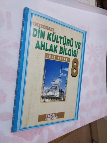 Din Kulturu ve Ahlak Bilgisi ders kitabi 8, lärobok i religion. Very Fine plus