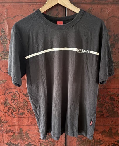 Esprit svart t-shirt, storlek M