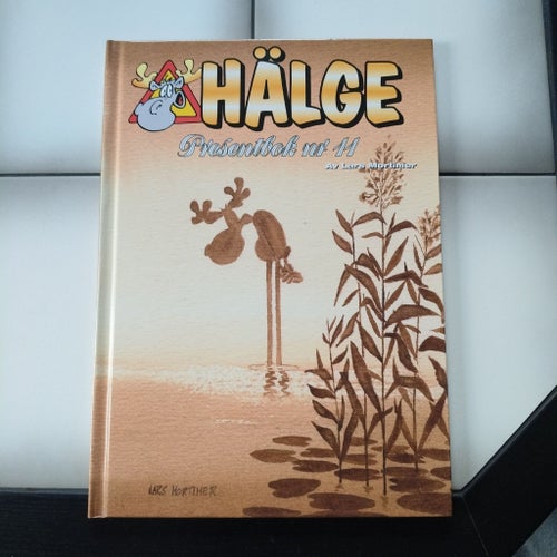 Hälge Presentbok nr 11 av Lars Mortimer
