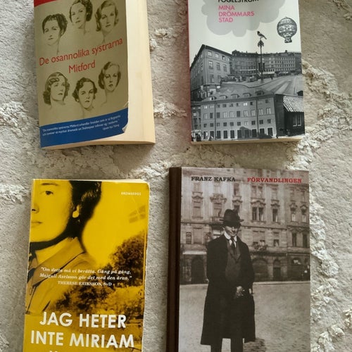 4 böcker säljes i paket
