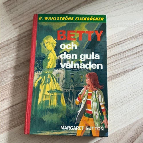 Betty och den gula vålnaden av Margaret Sutton