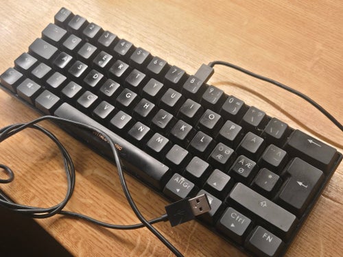 Deltaco Gaming tangentbord