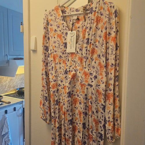 Holly & Whyte by Lindex vit, orange, lila klänning, storlek S