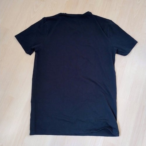 Size 8 Needle svart t-shirt, storlek M. Oanvänd