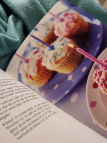 Muffins & kakor : En samling med läckra recept (2013) | Receptbok, bakning