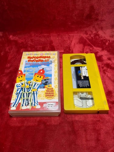 Bananer i Pyjamas - Bananerna Rycker Ut, VHS! (Svensksåld)