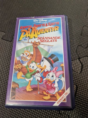 Knatte, Fnatte & Tjatte - spännande seglats - VHS raritet