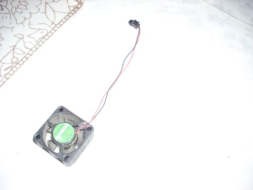 Fläkt KDE1204PKV2. 12V 40X40X20MM