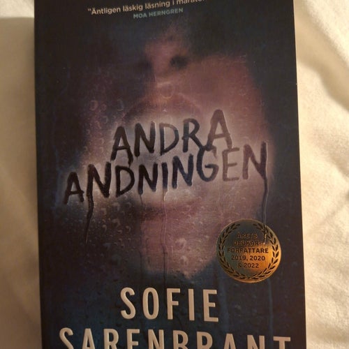 Bok" andra andningen " av Sofie Sarenbrant