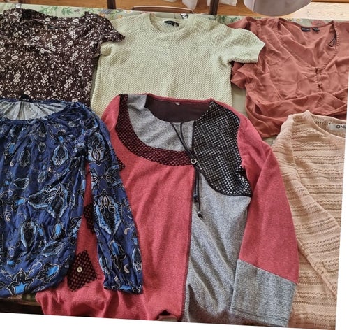 Klädpaket med 6 damplagg, blandade märken och storlekar
