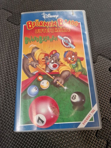 Björnen baloo luftens hjälte - biljardbjörnen - VHS raritet