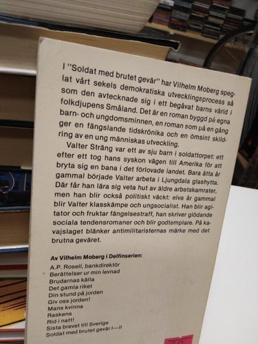 Soldat med brutet gevär 1 - Vilhelm Moberg. bok, häftad. Very Fine plus