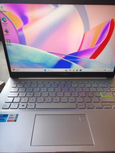 11:e Gen I Vit Asus Vivobook S14 I i5-1135g7 I 86% Batteri I 256GB NVMe SSD 8GB
