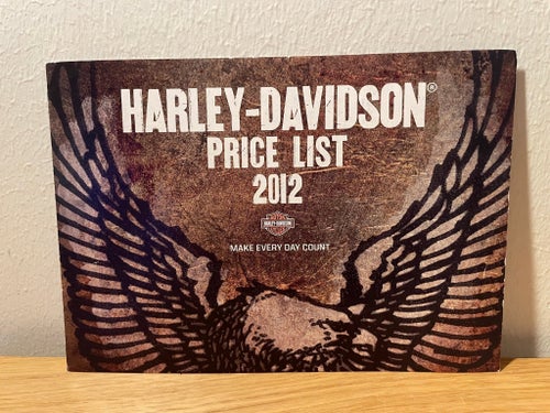 Harley-Davidson magasin med Price List 2012