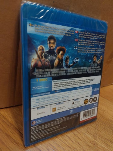 Black Panther - blu-ray *NEW IN FOIL*