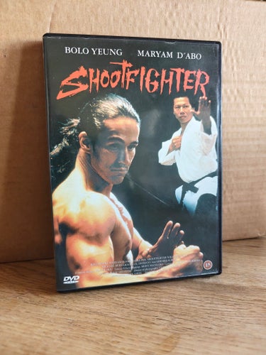 Shootfighter Kultlegendaren Bolo Yeung i kampsportsfesten: Fight to the Death