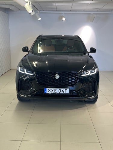 Jaguar F-Pace P400e PHEV 80th Anniversary / Mombil