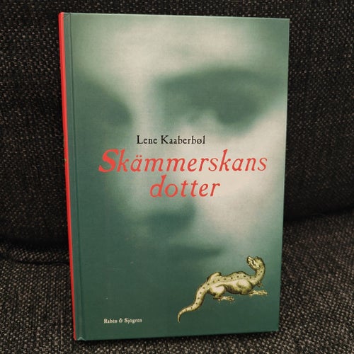 Skämmerskans dotter av Lene Kaaberbøl, 2002