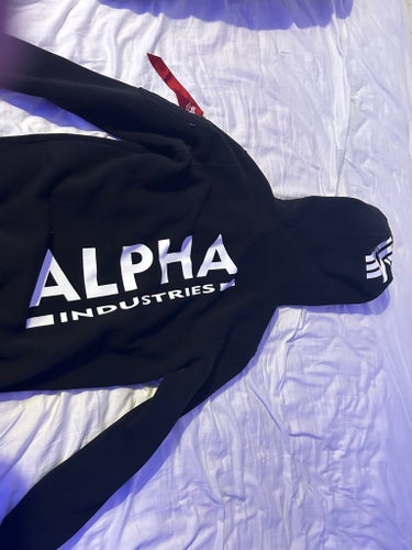 Alpha Industries svart hoodie