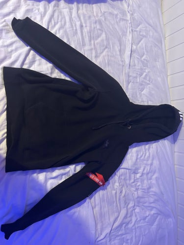 Alpha Industries svart hoodie