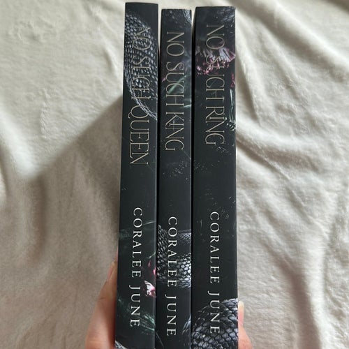 Bloody Royals Trilogy av Coralee June