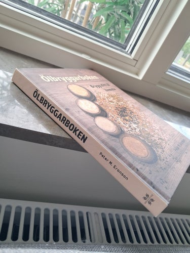 Ölbryggarboken - Brygg ditt öl hemma av Peter M. Eronson, 2020