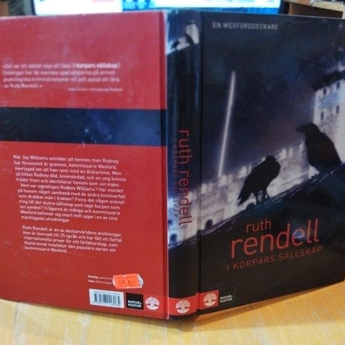 I korpars sällskap av Ruth Rendell. bok. Very Fine