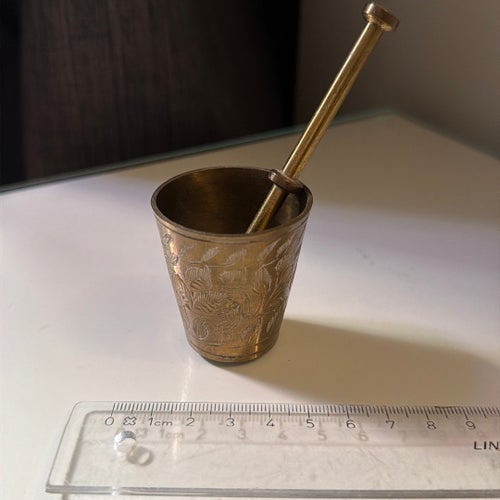 Minimortel i mässing med stöt