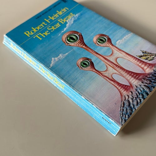 The Star Beast av Robert Heinlein, publicerad år 1977