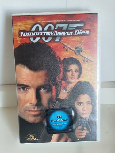 Casino och 007 Tomorrow Never Dies (VHS)