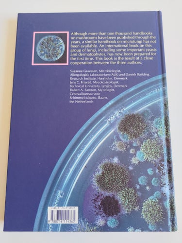 Microfungi av Suzanne Gravesen, Jens C. Frisvad och Robert A. Samson