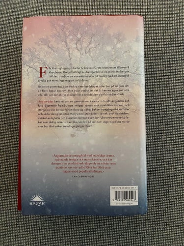 Lucinda Riley, Änglaträdet, Inbunden