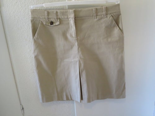ESPRIT beige bomullskjol med veck , 4 fickor, storlek 38. Nyskick.