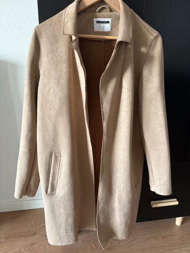 Noisy May beige kappa, storlek M